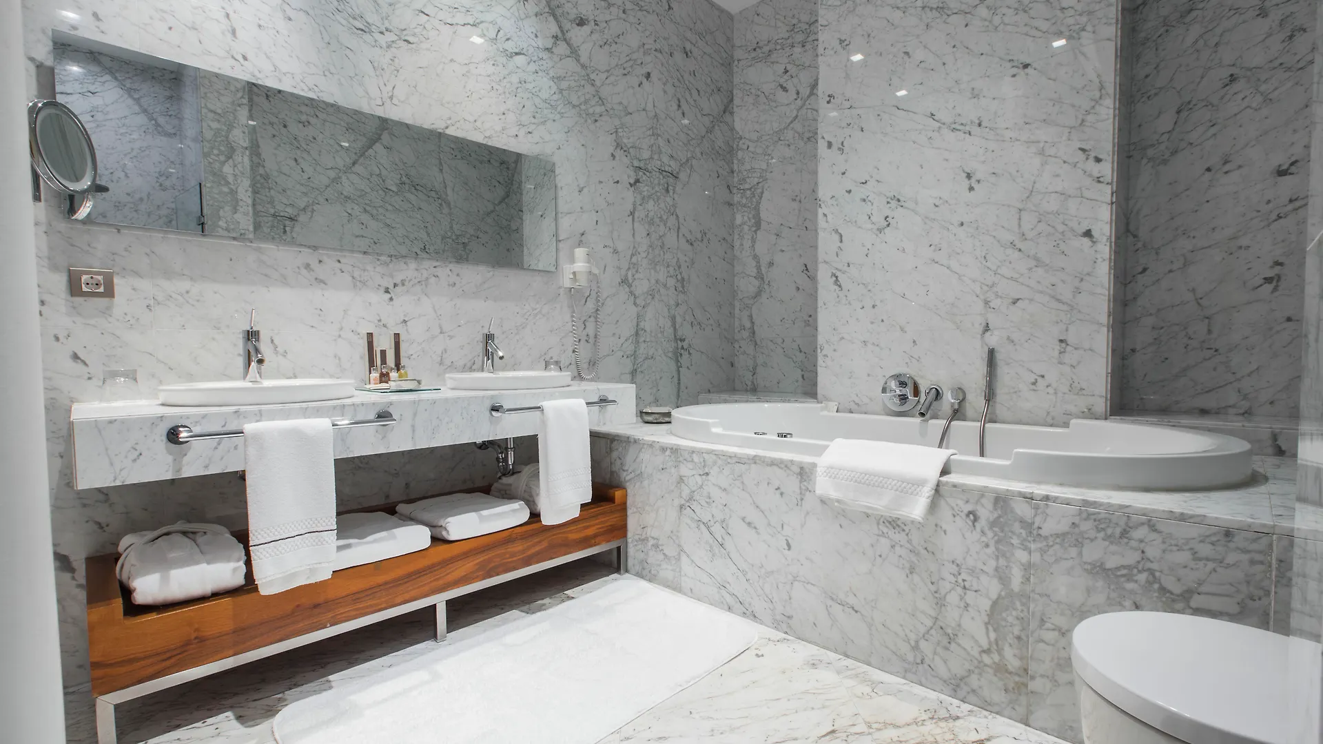 Tomtom Suites Istanbul 5*,