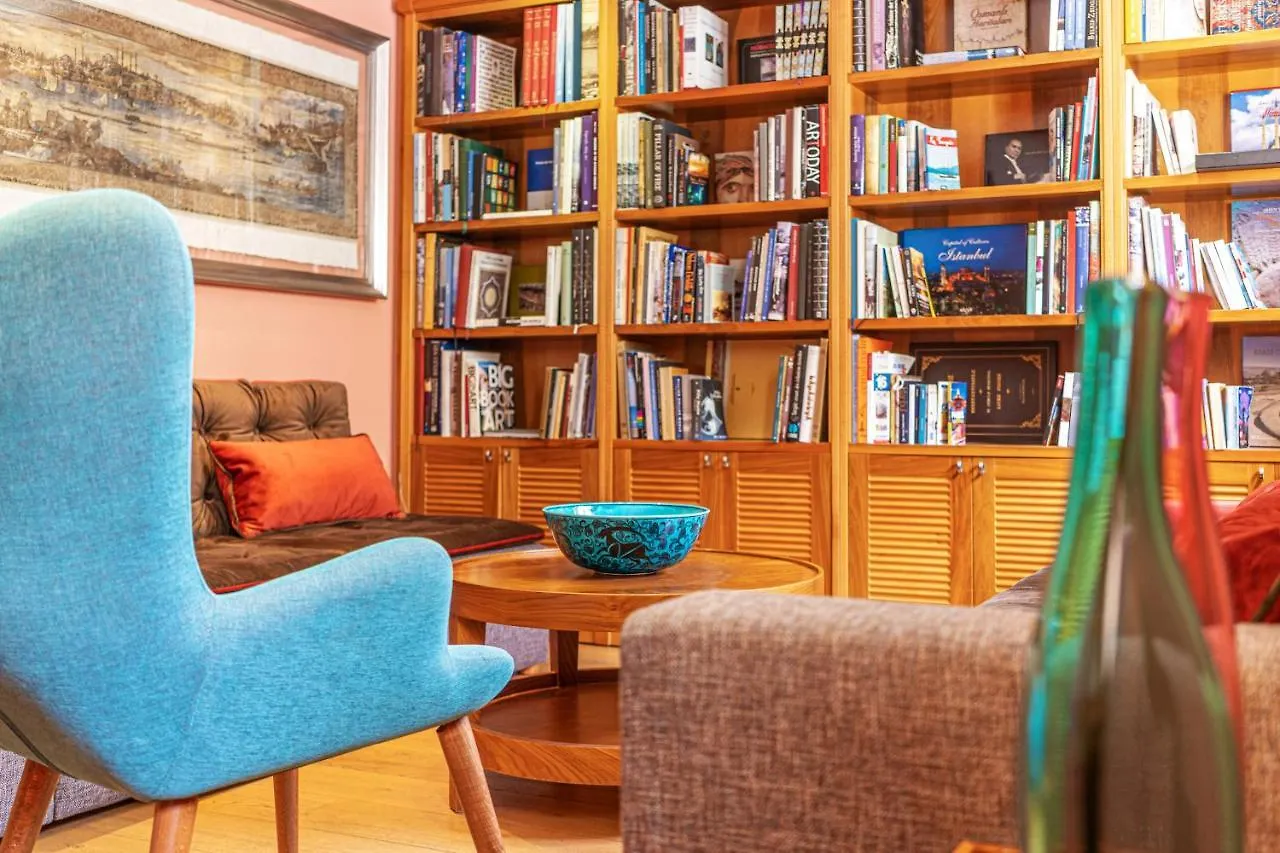 Tomtom Suites Istanbul 5*,