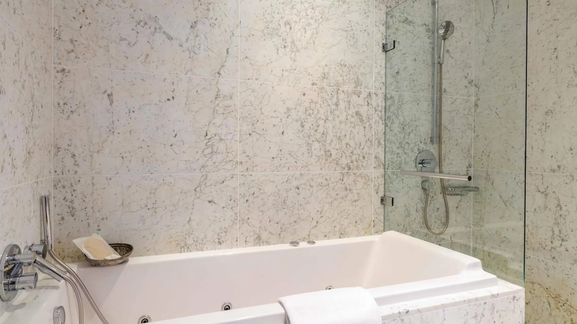 Tomtom Suites İstanbul Otel